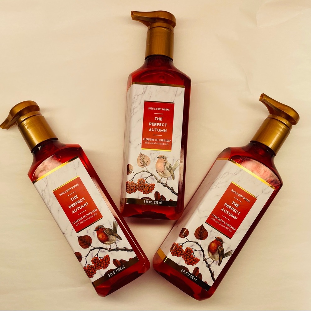 BATH & BODY WORKS  THE PERFECT AUTUMN CLEANSING GEL HAND SOAP 3-PACK